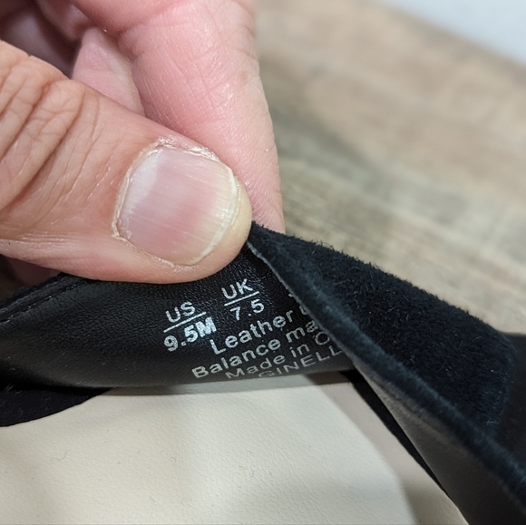 Fergie strappy heals size 9.5 - Picture 7 of 10